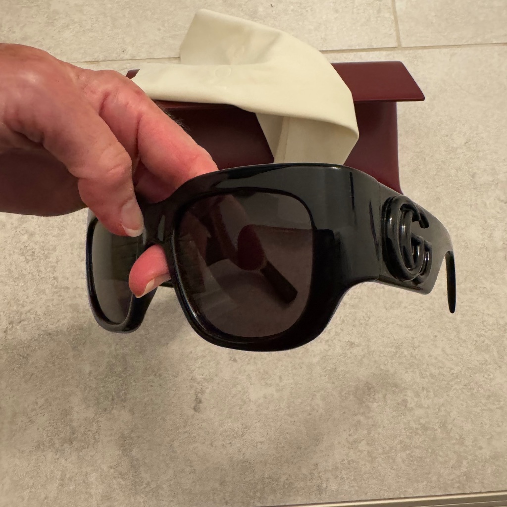 Gucci Black Hater Blockers
